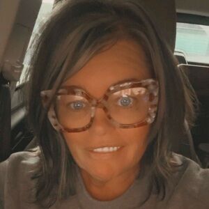 Meet your Posher, Tara